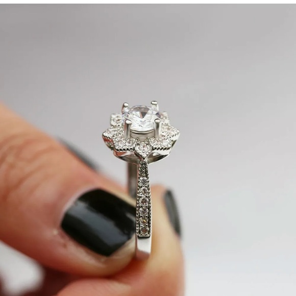 925 Silver Wedding Engagement Ring White Sapphire - Picture 11 of 12